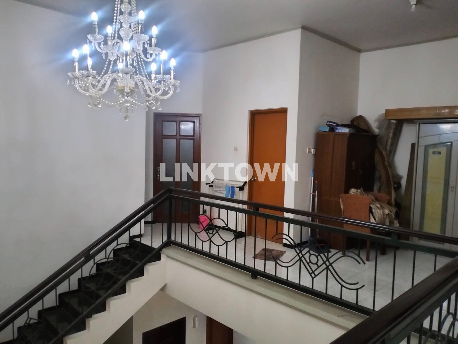 Dijual Cepat Semifurnish Siap Huni Rumah 2 Lantai D Taman Pondok Indah