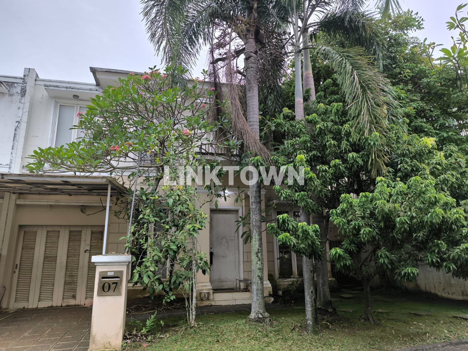 Dijual Rumah 2 Lantai di Les Belles Maisons Tangerang Dijual Rumah 2 Lantai di Les Belles Maisons Tangerang