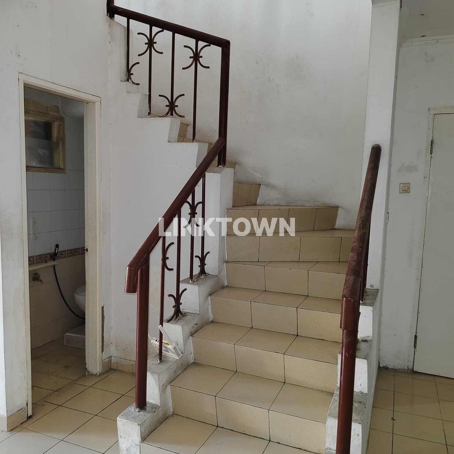 Dijual Rumah 2 Lantai di Resinda Karawang