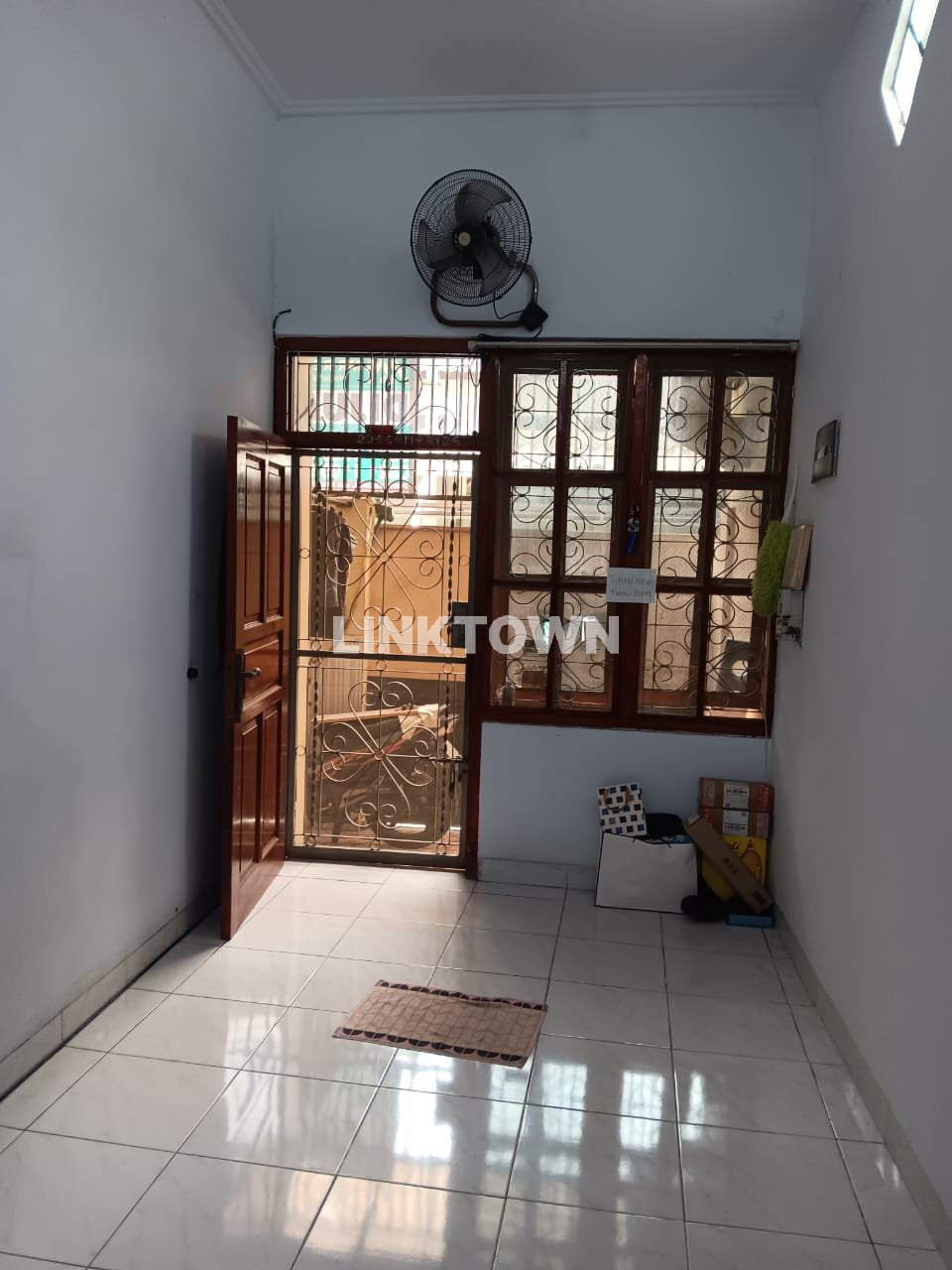 Dijual Rumah 1,5 Lantai di Jalan Pademangan