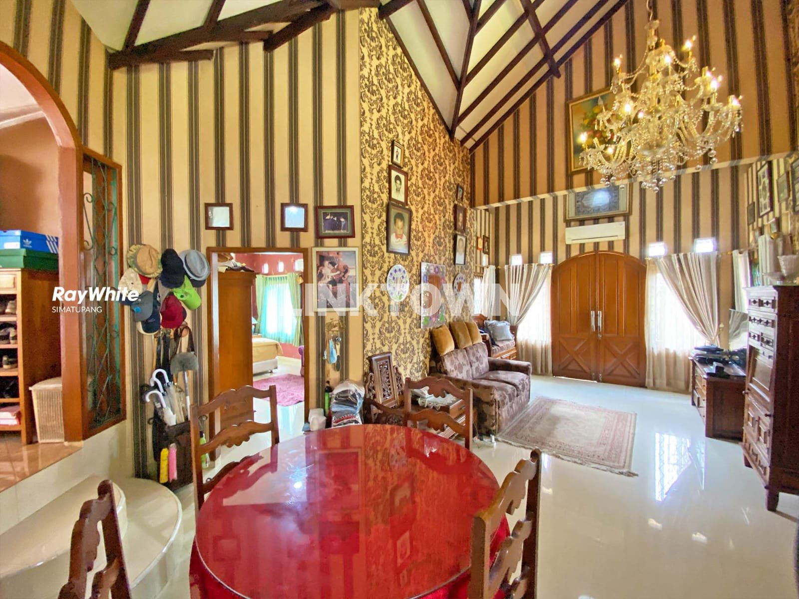 Dijual Rumah Luas Di Jalan Cendrawasih Ciputat