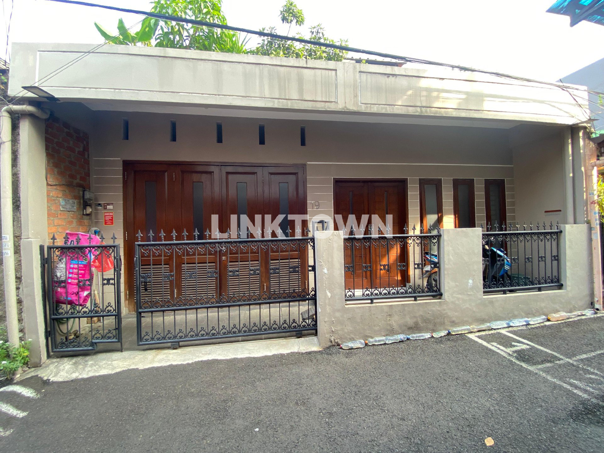 Dijual Rumah 2 Lantai di Kebayoran Dijual Rumah 2 Lantai di Kebayoran