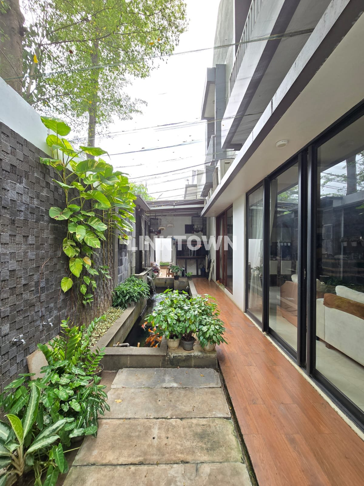 Dijual Rumah Mewah di Kebayoran Residence