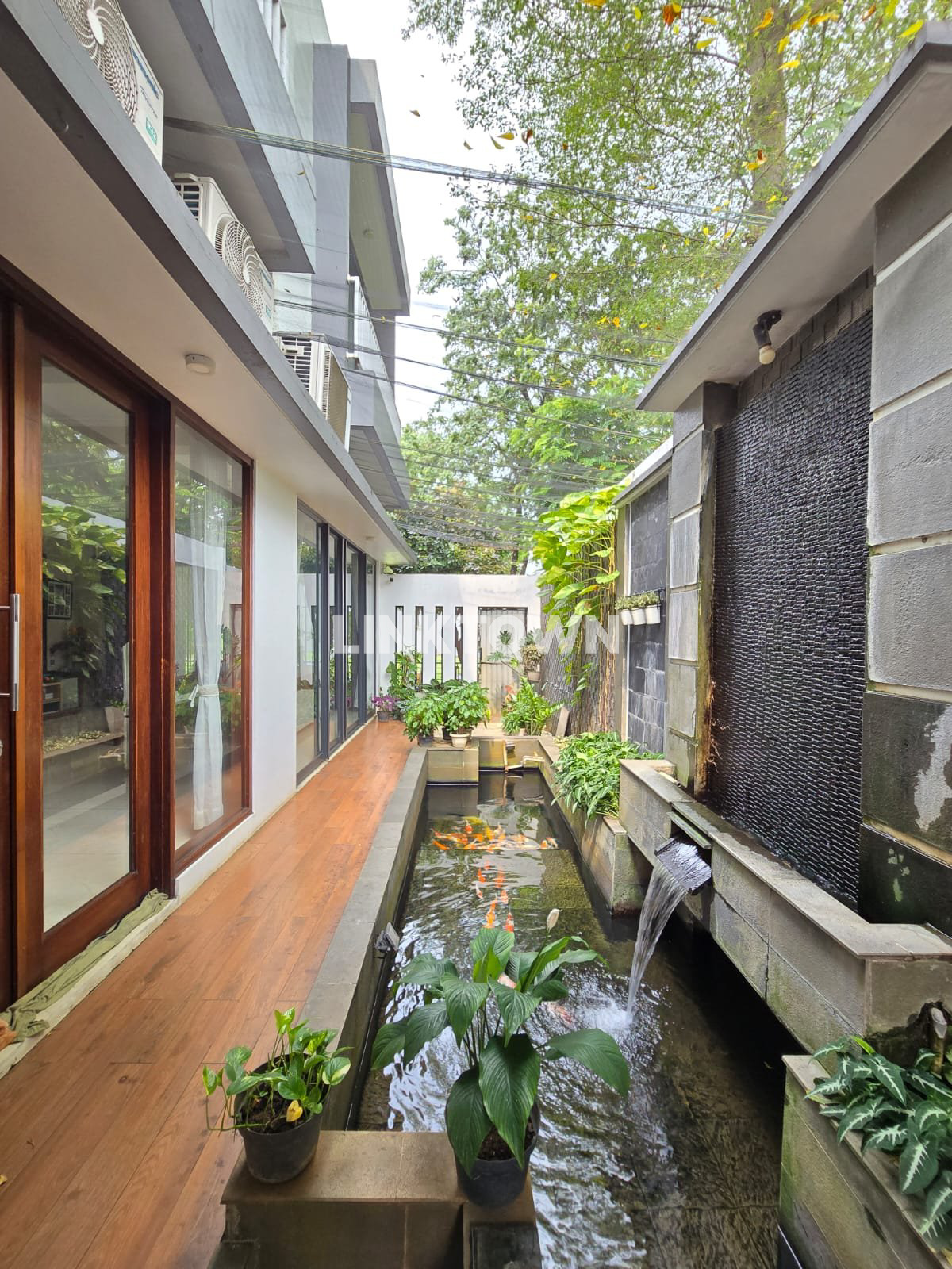 Dijual Rumah Mewah di Kebayoran Residence Dijual Rumah Mewah di Kebayoran Residence