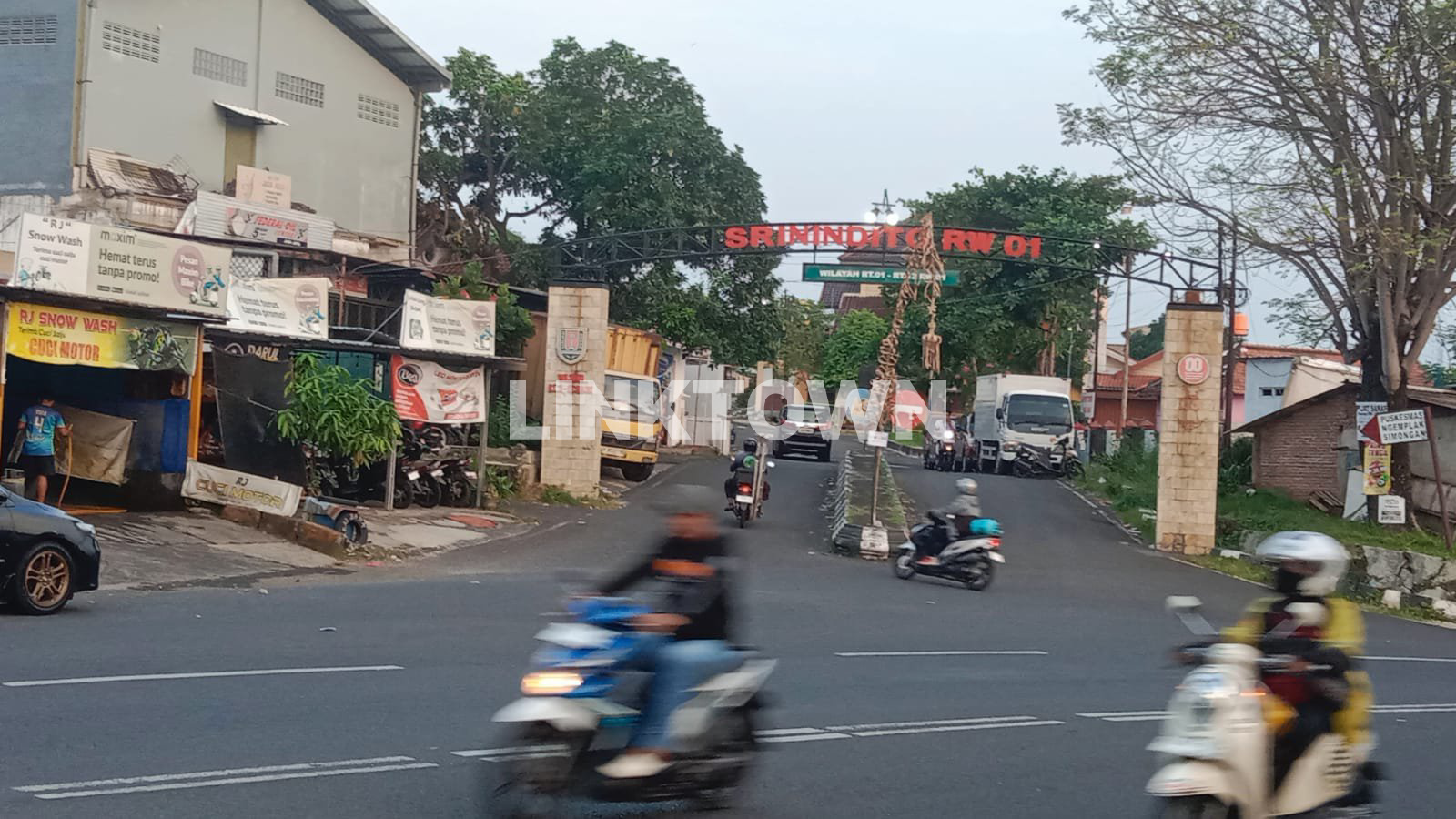 Rumah Cocok untuk Hunian, Kantor atau Usaha Strategis Dekat Bandara di Semarang Barat