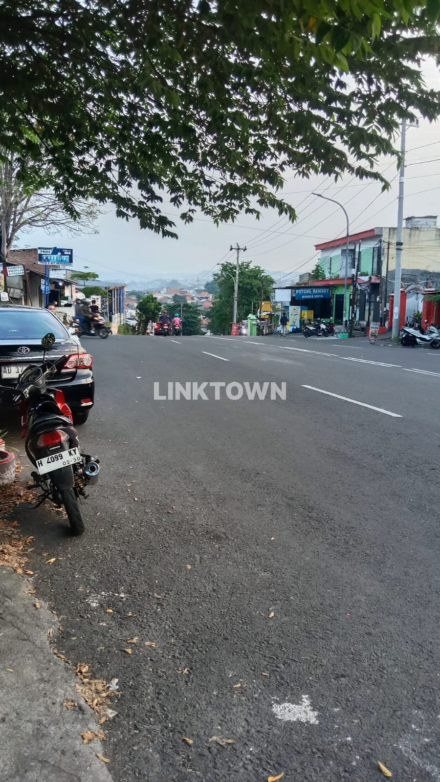 Rumah Cocok untuk Hunian, Kantor atau Usaha Strategis Dekat Bandara di Semarang Barat