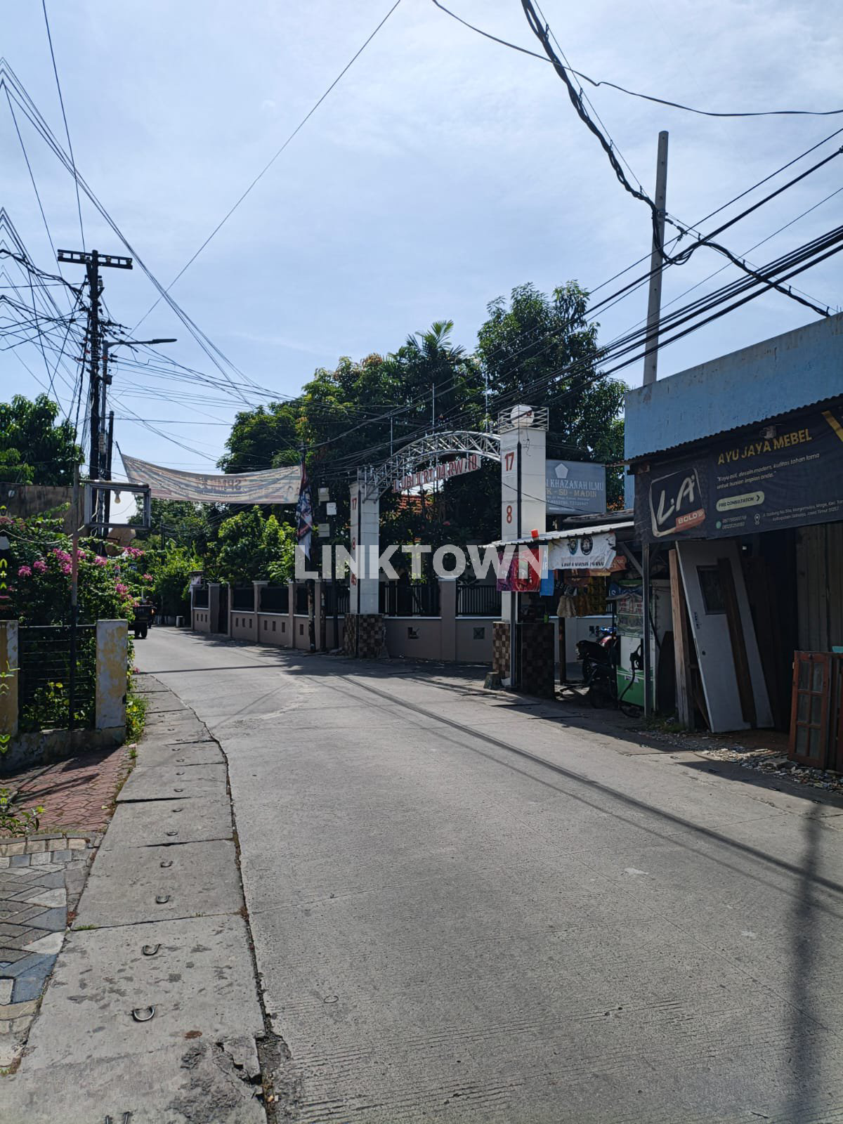 Ruko 2,5 Lantai Nol Jalan Raya di Gadung Wage Taman Sidoarjo