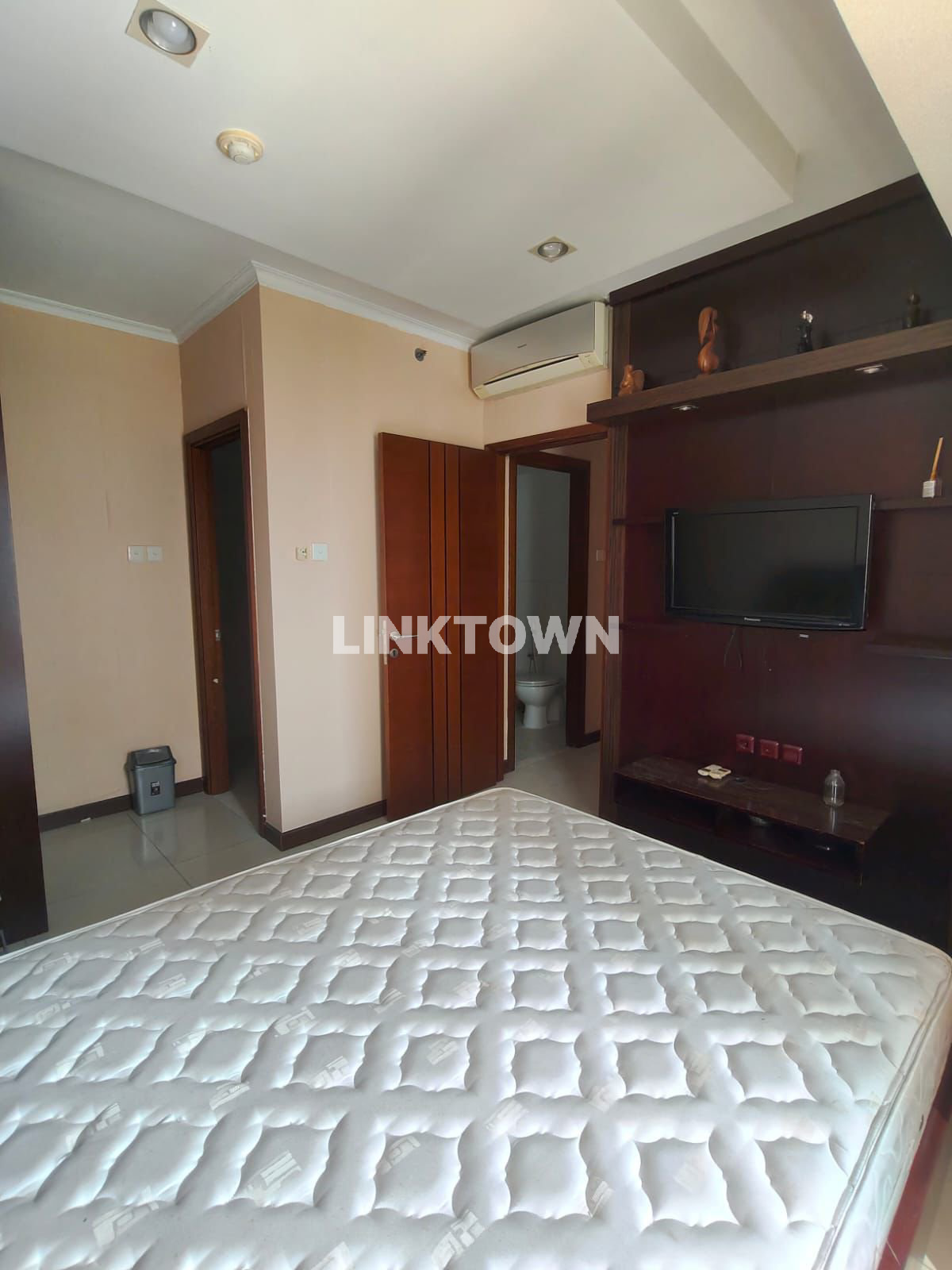 View Pool Siap Huni Apartemen Type 3 Br di Waterplace Surabaya