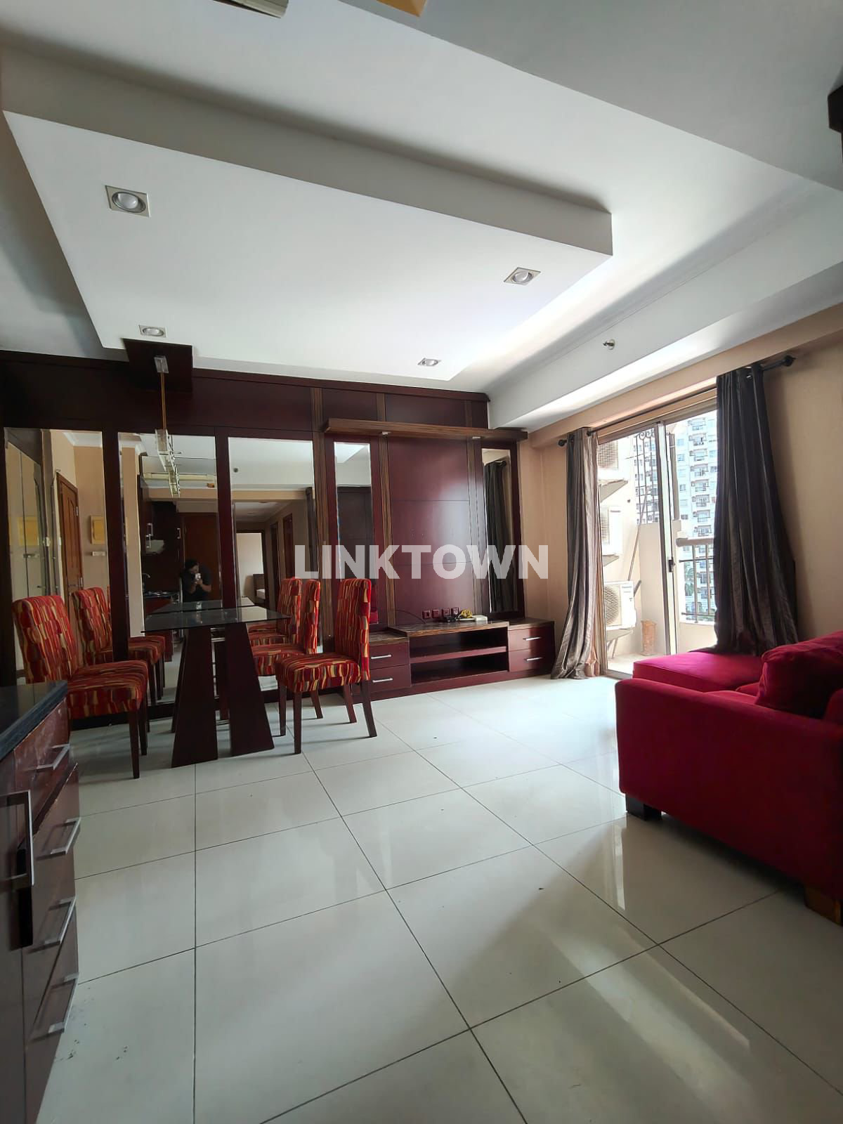 View Pool Siap Huni Apartemen Type 3 Br di Waterplace Surabaya