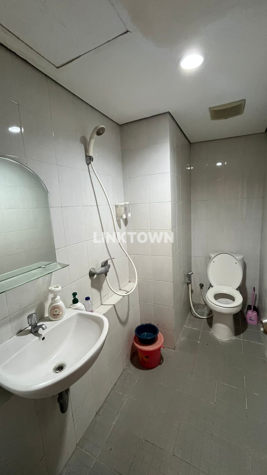 Disewakan Full Furnish Apartemen 2 Br dengan Interior Mewah di Gunawangsa Merr