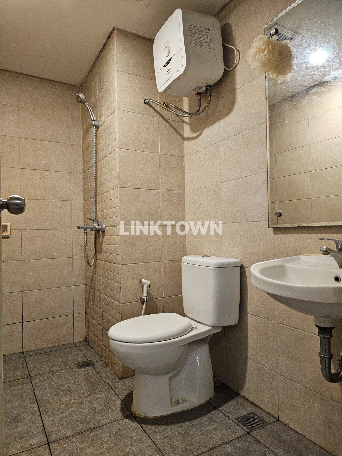 Dijual dan Disewakan Furnished dan Free Service Charge Unit Apartemen Bess Mansion
