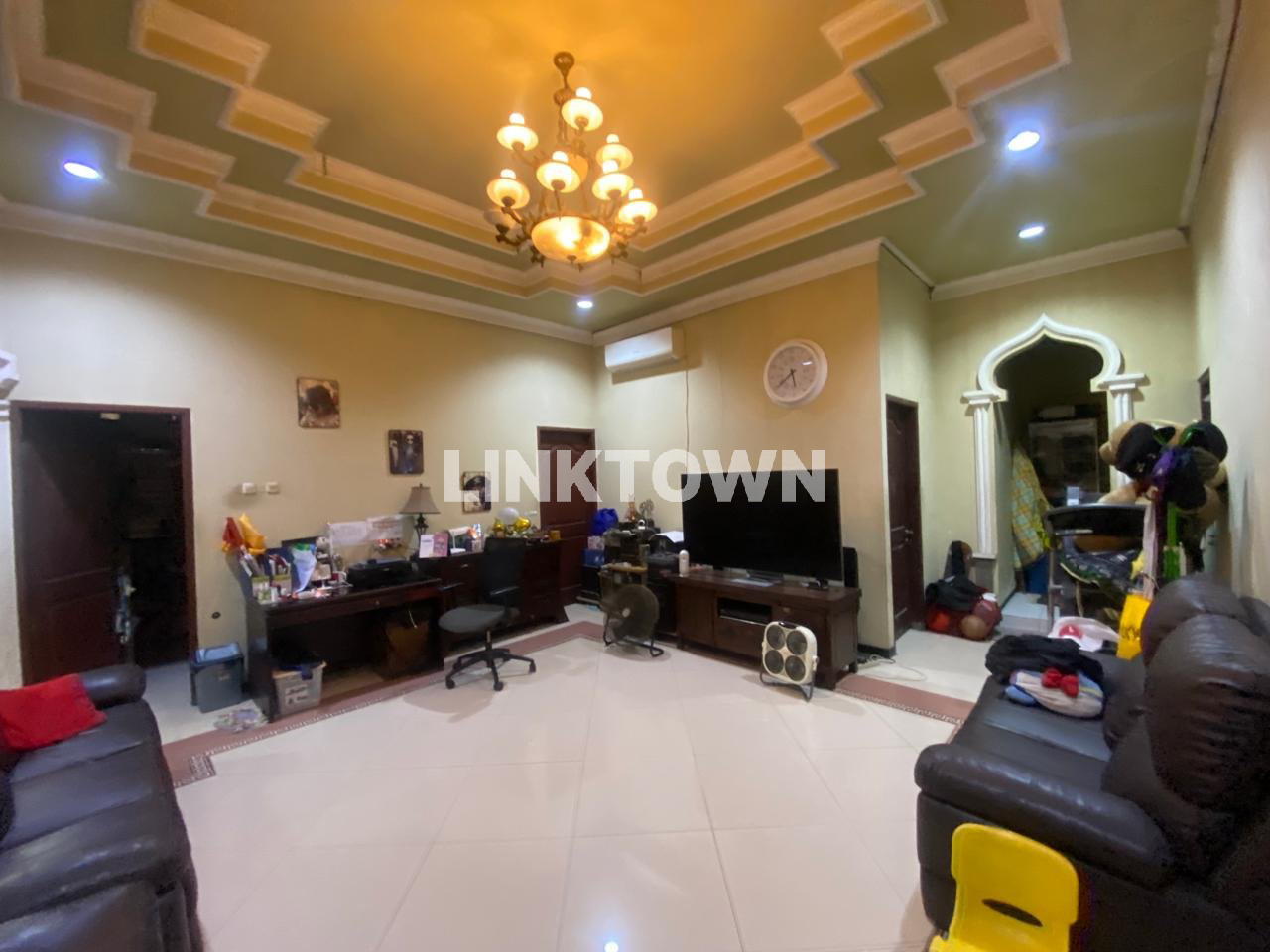Dijual Rumah Luas 3 Lantai Di Kota Depok