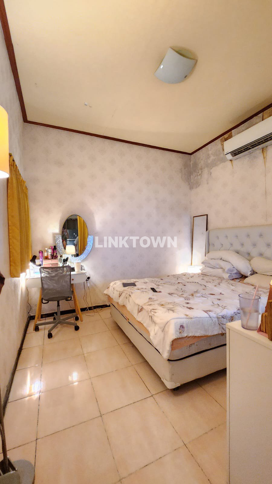 Hot Under Market dan Nego Hunian 1,5 Lantai Pusat Kota Surabaya