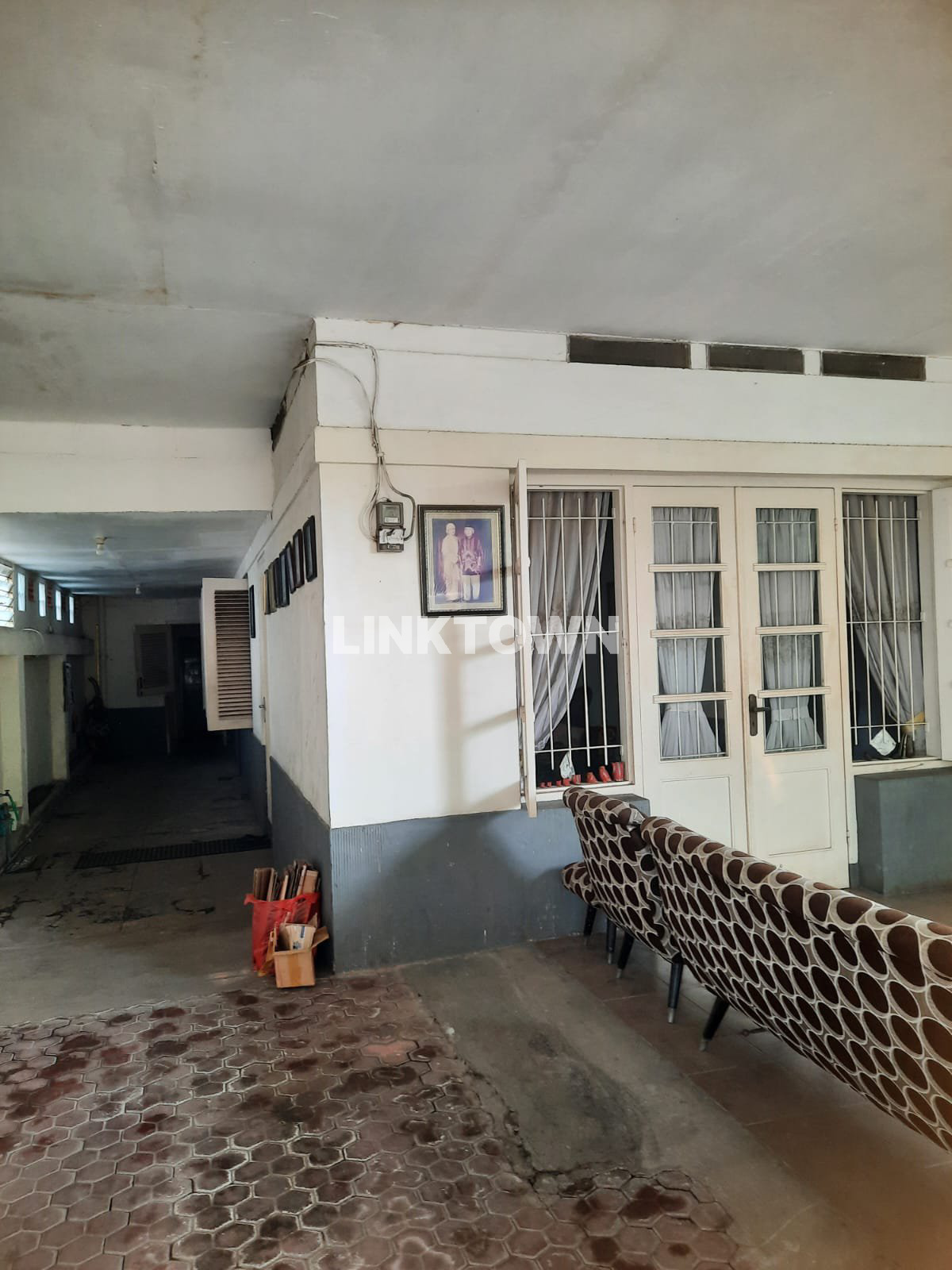 Dijual Rumah Cocok untuk Kantor dan Usaha di Diponegoro Dekat Pusat Kota Surabaya