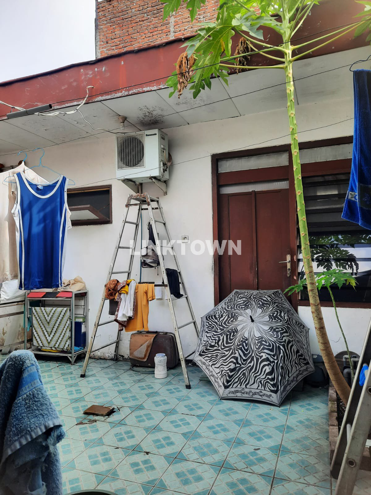 Dijual Rumah Cocok untuk Kantor dan Usaha di Diponegoro Dekat Pusat Kota Surabaya