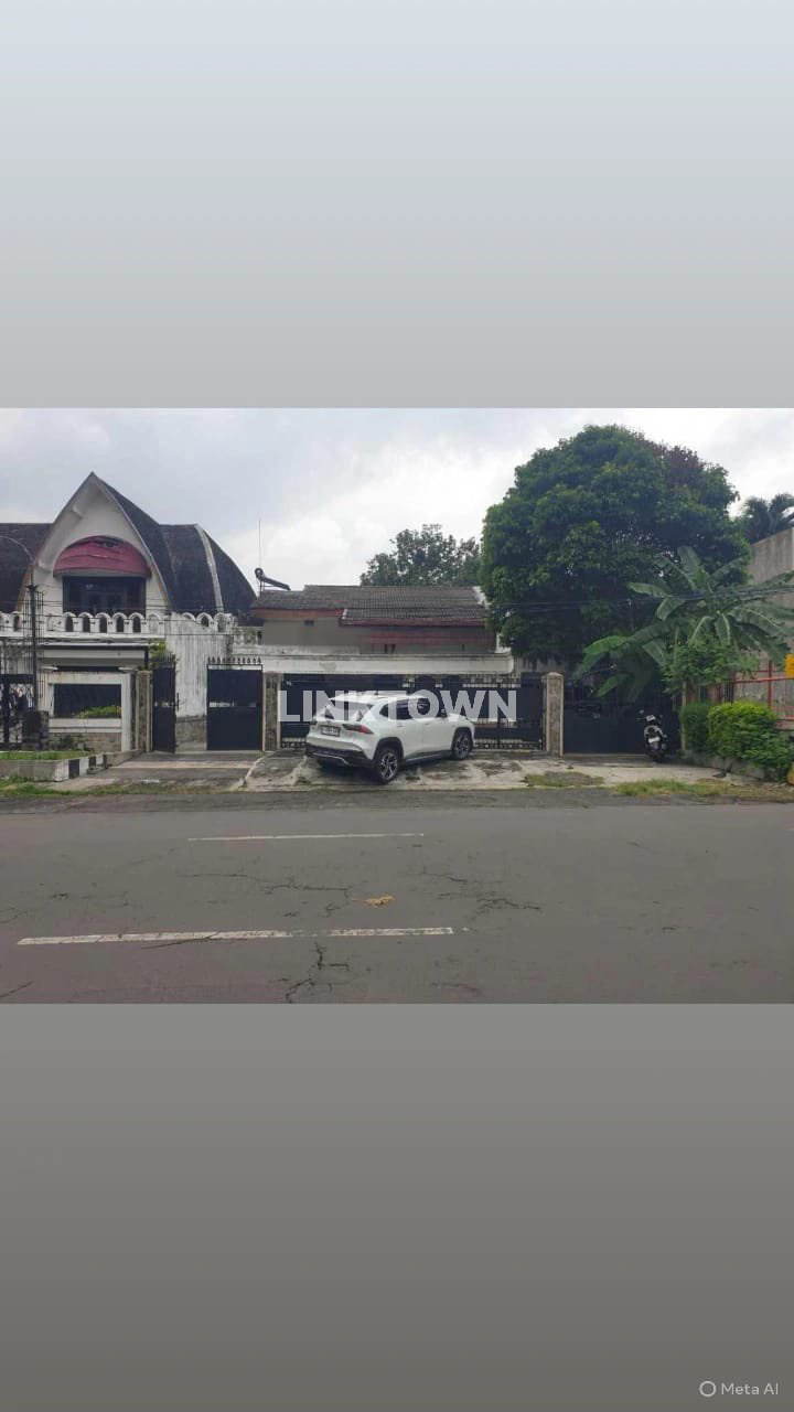 Disewakan Rumah Komersil Tengah Kota Surabaya di Jalan Imam Bonjol Disewakan Rumah Komersil Tengah Kota Surabaya di Jalan Imam Bonjol