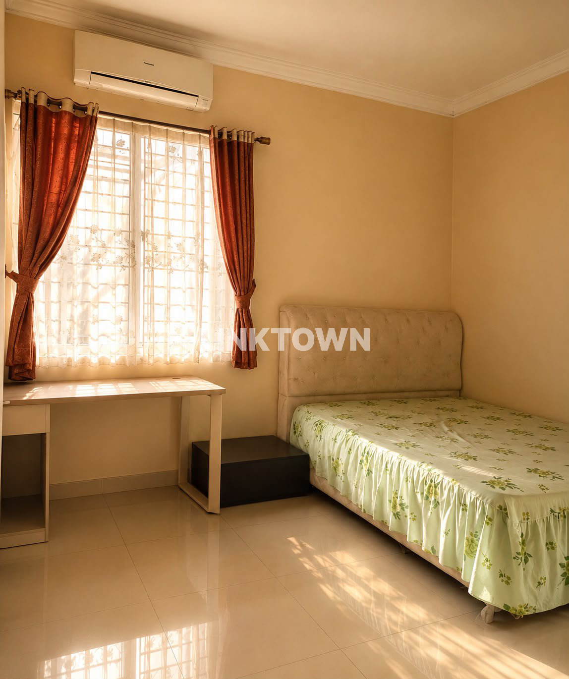 Jual Cepat Harga di Bawah Pasaran Full Furnished Dekat Pakuwon Mall