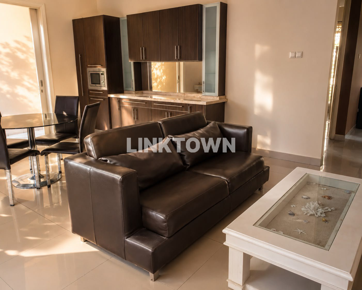 Jual Cepat Harga di Bawah Pasaran Full Furnished Dekat Pakuwon Mall