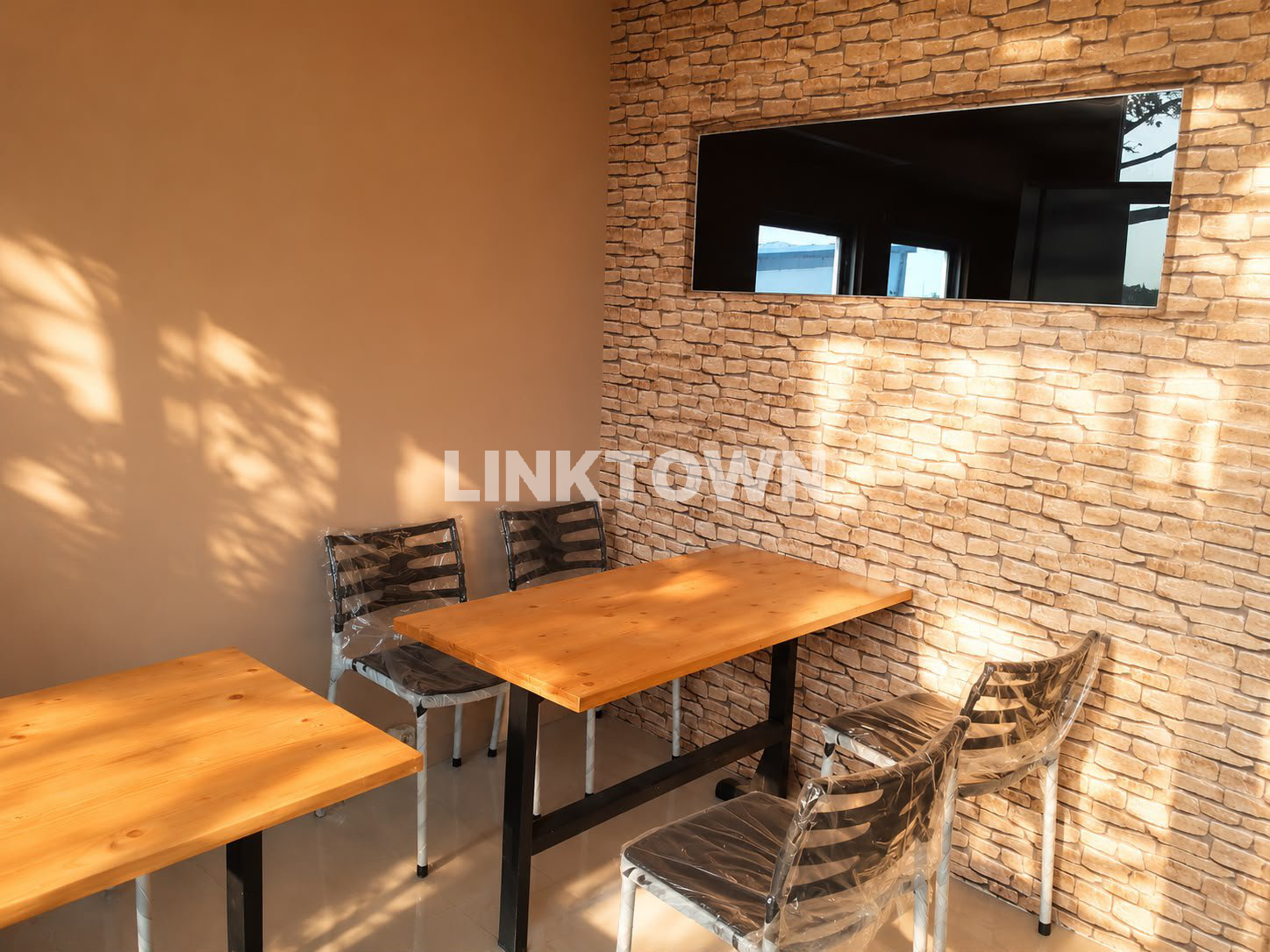 Ruko Furnished 3.5 Lantai Harga Nego di Kawasan Graha Natura dan Alam Galaxy