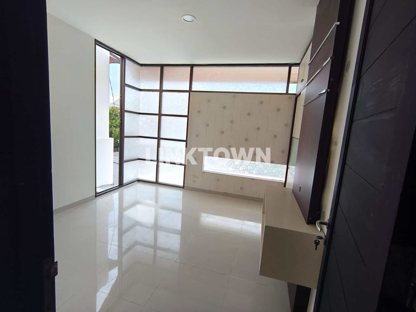 Dijual Cepat Rumah 2 Lantai Siap Huni di Pantai Mentari Surabaya