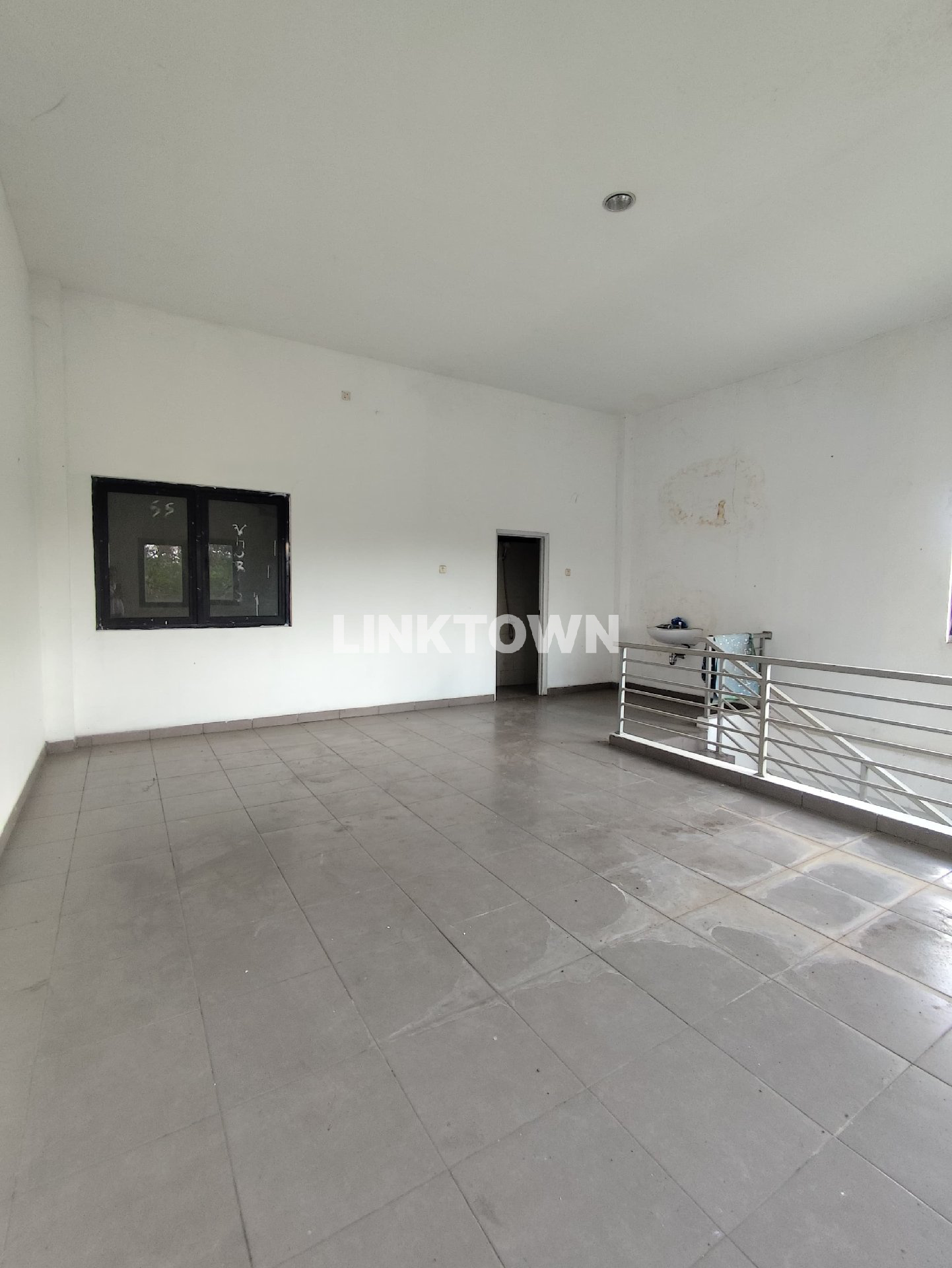 Disewakan Cepat Gudang Usaha Dengan Office Tangerang