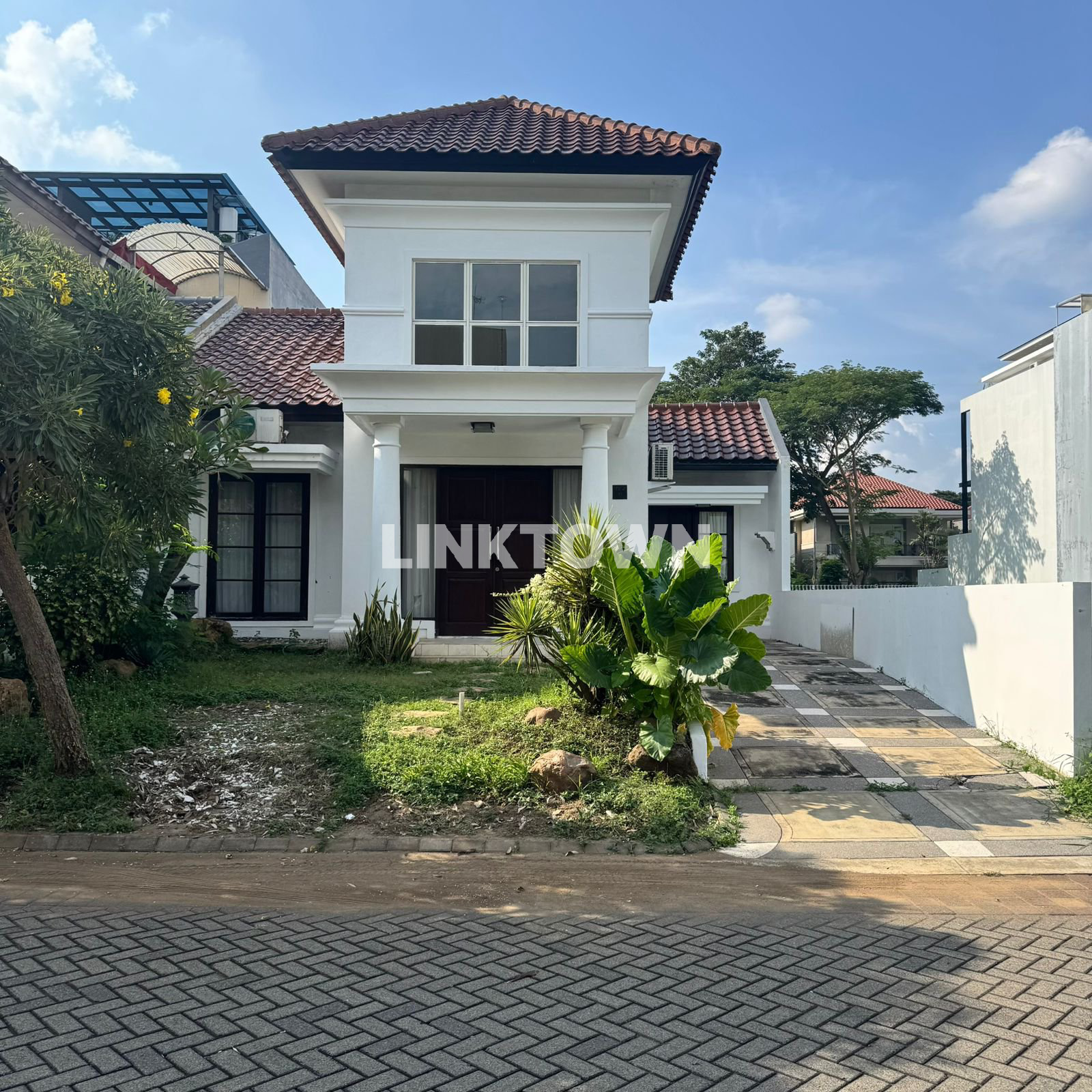 Disewakan Rumah Semifurnished di Citraland Utama Fullerton