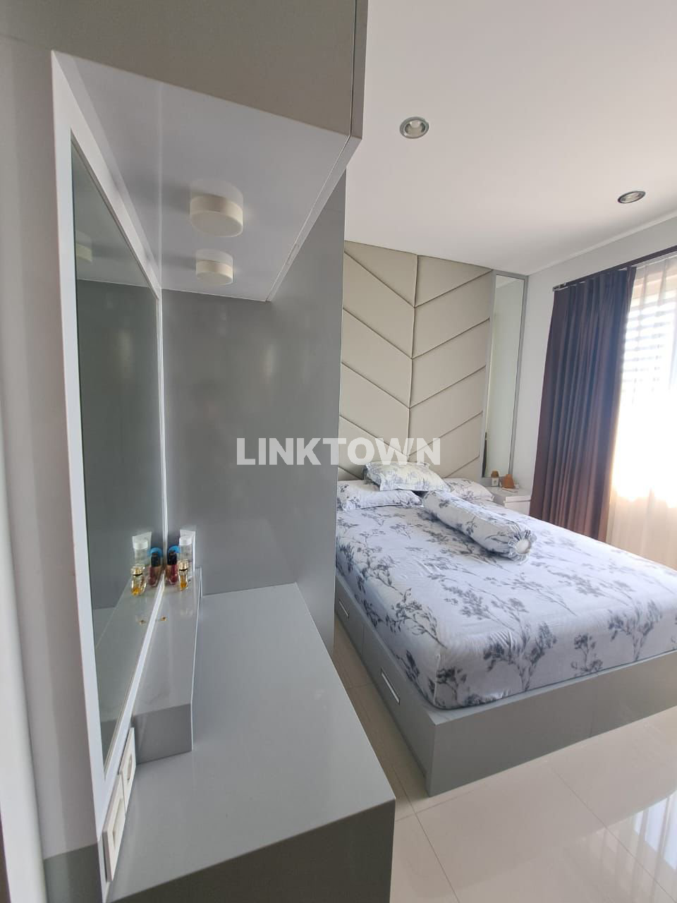 Dijual Furnish Hunian Modern Minimalis 2 Lantai di Graha Natura