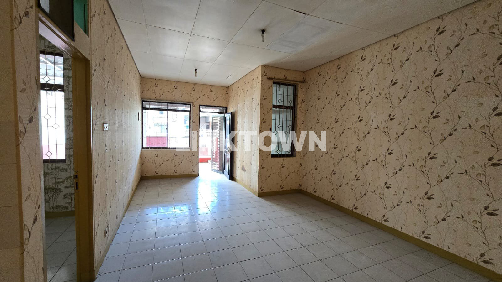 Dijual Rumah Harga Dibawah Pasaran di Perum Sambikerep Dekat Pakuwon Mall