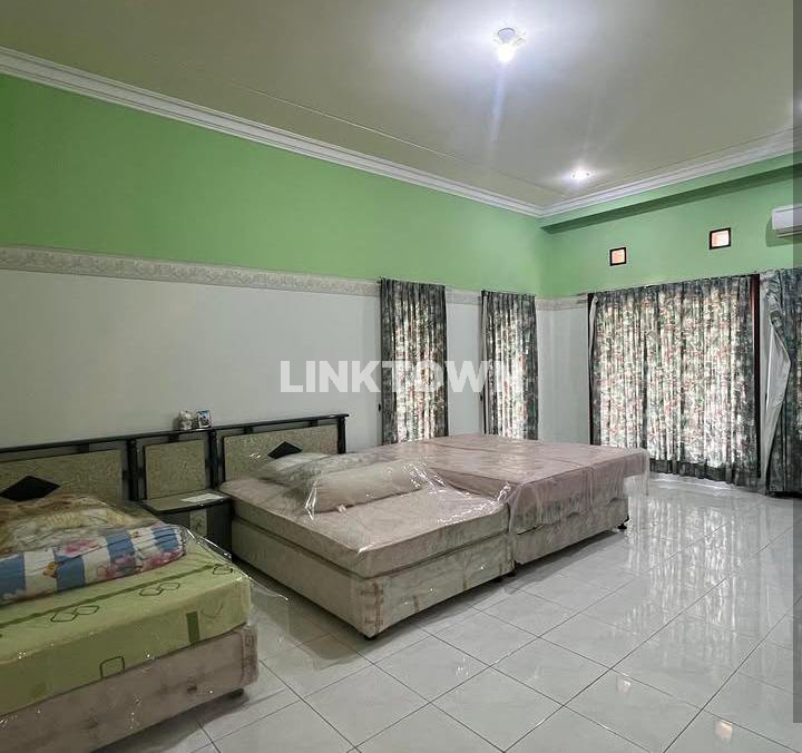 Rumah 2 Lantai Full Marmer Cocok untuk Hunian, Resto atau Klinik di Raya Dharmahusada