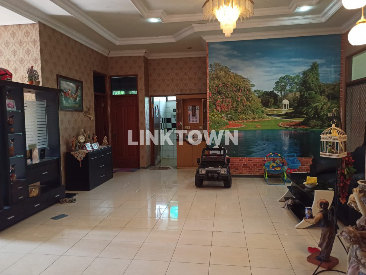 Under Market Rumah Posisi Hook Strategis Nego di Darmo Harapan Surabaya Barat