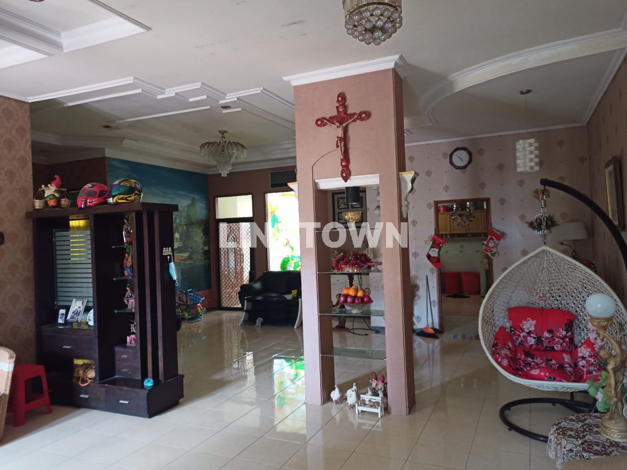 Under Market Rumah Posisi Hook Strategis Nego di Darmo Harapan Surabaya Barat