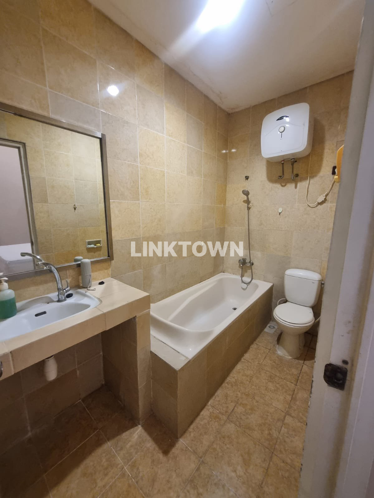 Under Market dan Harga Nego Rumah Full Furnish Lengkap di Pakuwon City Puri Asri Surabaya