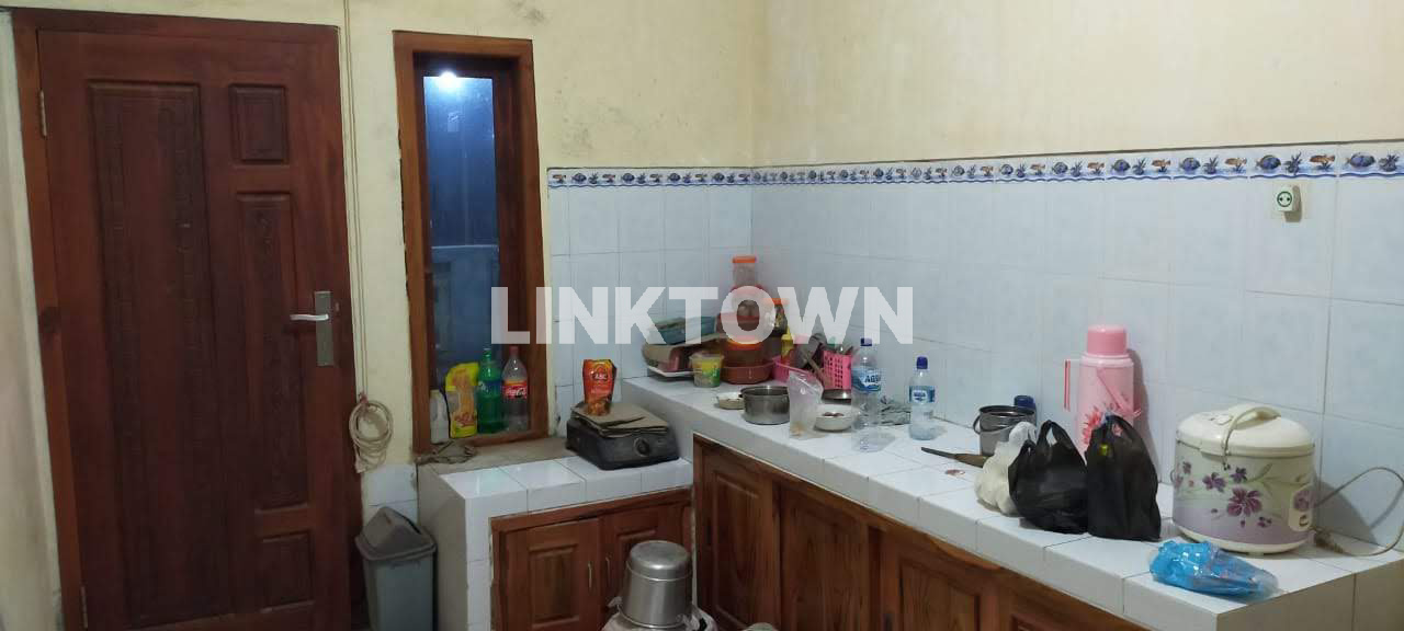 Miliki Rumah Posisi Hook Lingkungan Asri di Perumahan Graha Saptoraya