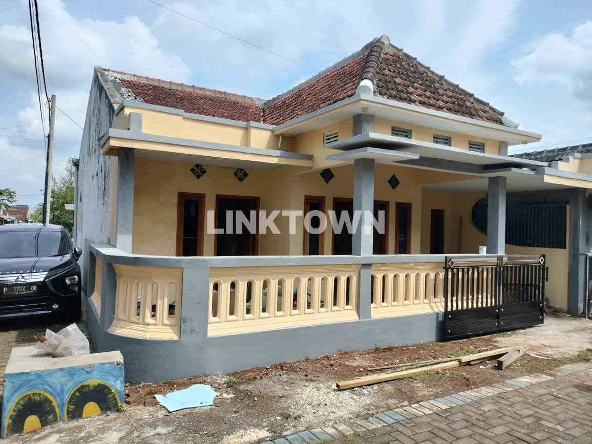 Miliki Rumah Posisi Hook Lingkungan Asri di Perumahan Graha Saptoraya Miliki Rumah Posisi Hook Lingkungan Asri di Perumahan Graha Saptoraya