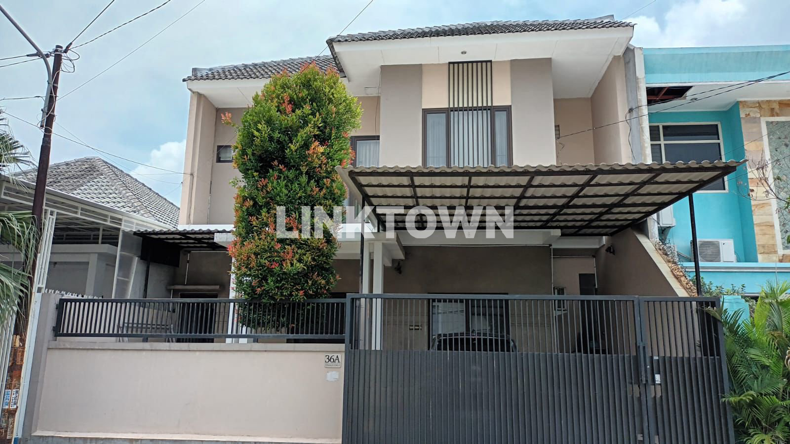 Nego Rumah 2 Lantai Row Jalan Lebar di Tenggilis Utara Dekat Ubaya