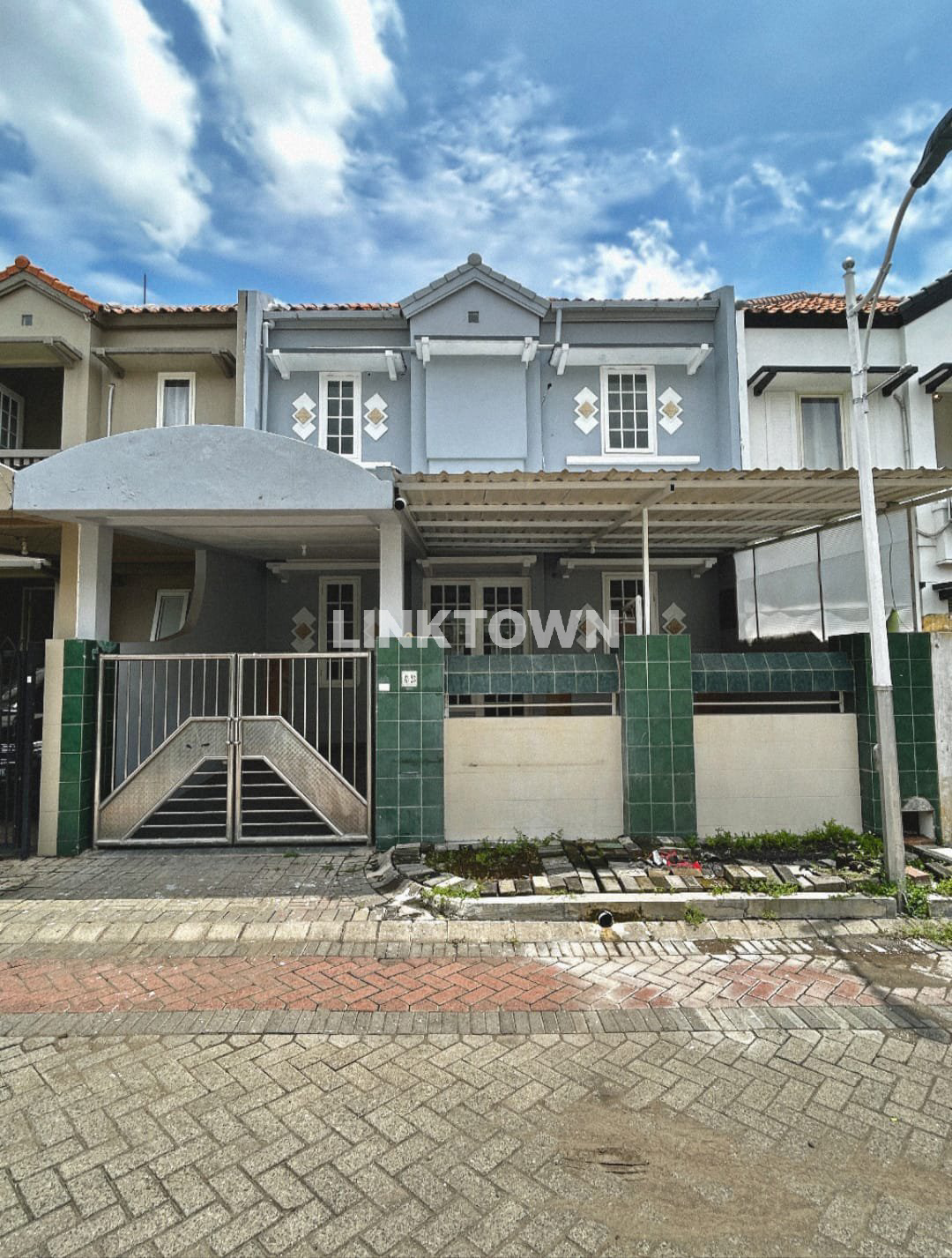 Disewakan Rumah Siap Huni Kawasan Citraland Surabaya Barat Disewakan Rumah Siap Huni Kawasan Citraland Surabaya Barat