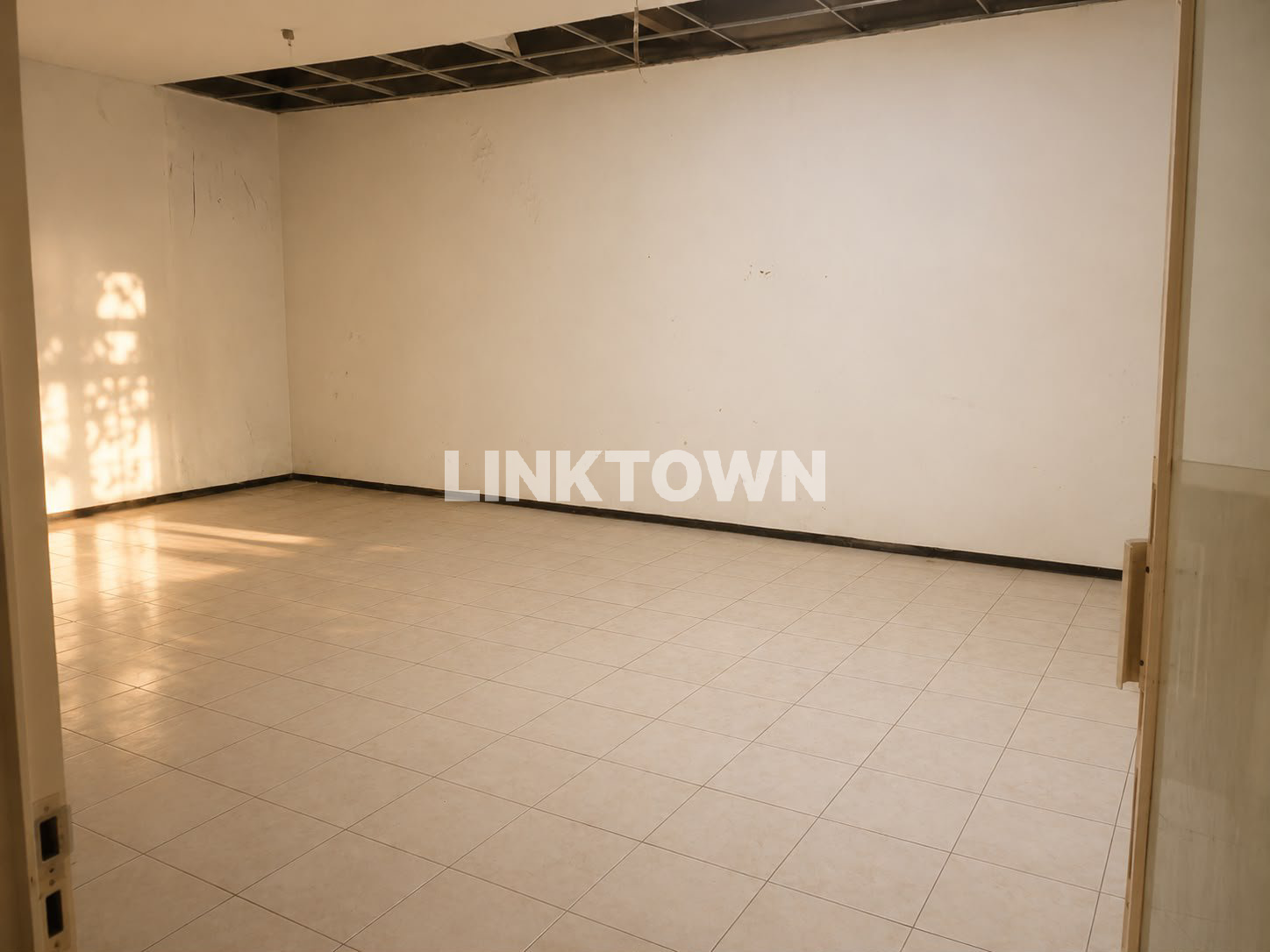 Harga Under Market Rumah Strategis Siap Huni di Kedung Tarukan Surabaya Timur