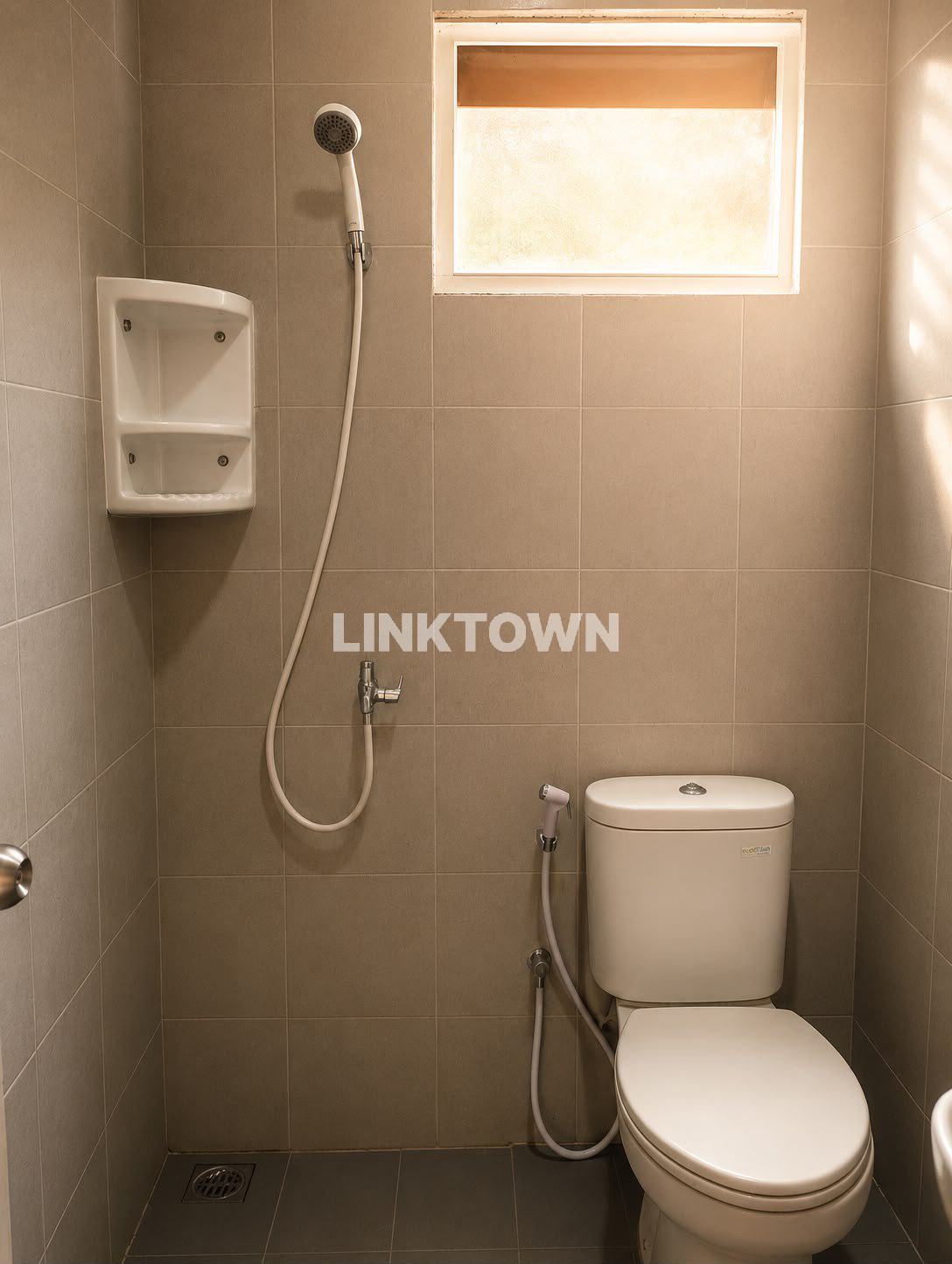 For Rent Rumah Langka Semi Furnished Dekat Citraland di Alam Galaxy