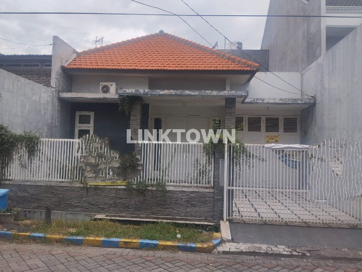 Hunian Modern 1,5 Lantai di Kutisari Indah Barat Hunian Modern 1,5 Lantai di Kutisari Indah Barat