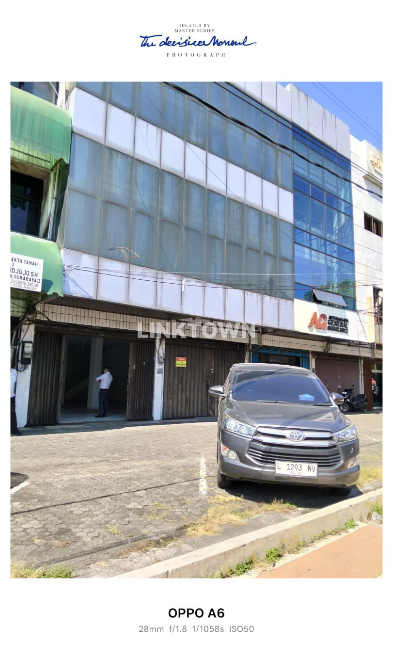 Disewakan 2 Ruko Jejer Cocok untuk Kantor, Bank dan Usaha Lain di Raya Veteran Surabaya Disewakan 2 Ruko Jejer Cocok untuk Kantor, Bank dan Usaha Lain di Raya Veteran Surabaya