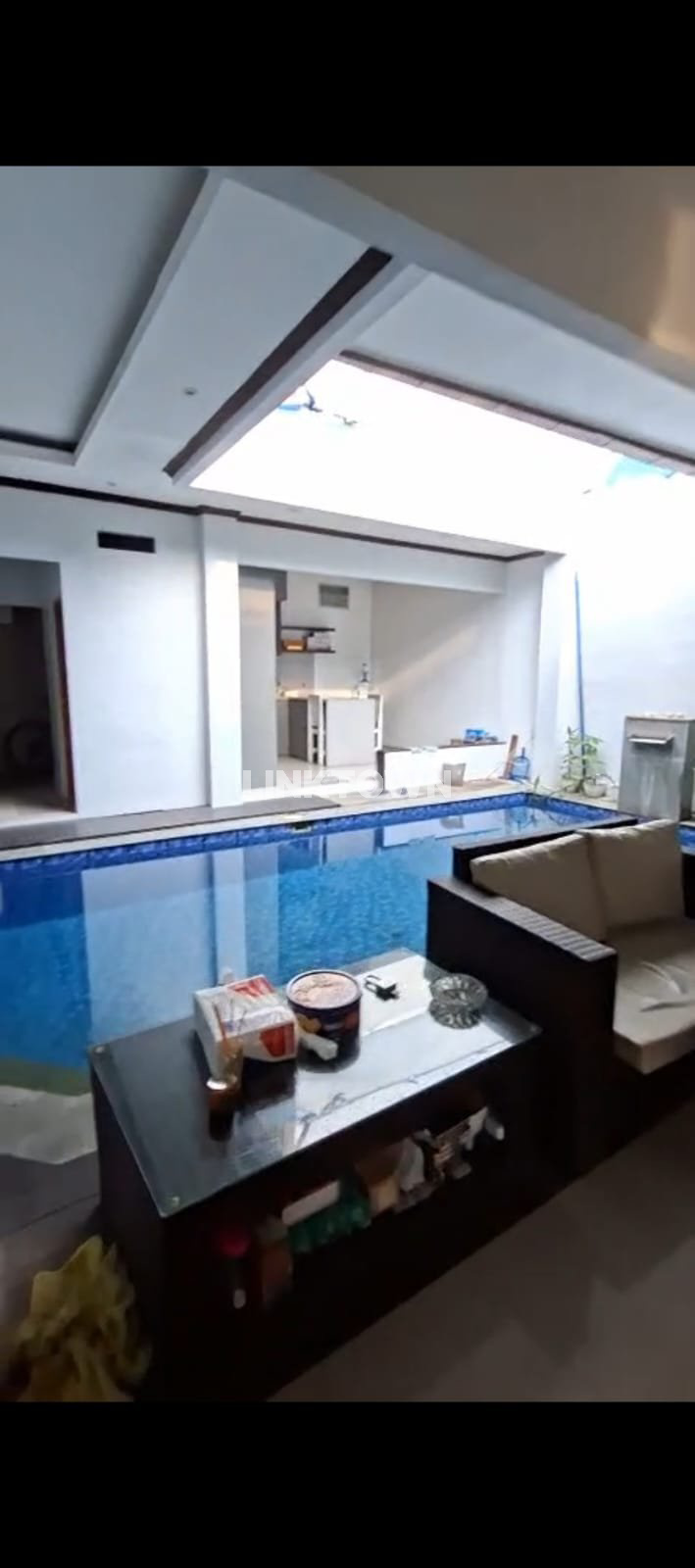 Dijual Rumah 2 Lantai Dengan Private Pool
