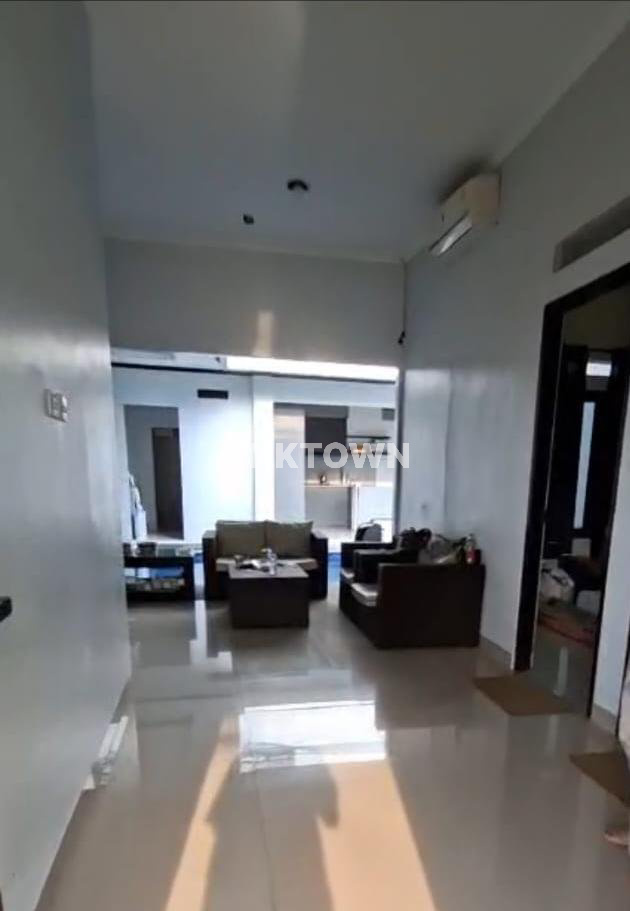 Dijual Rumah 2 Lantai Dengan Private Pool