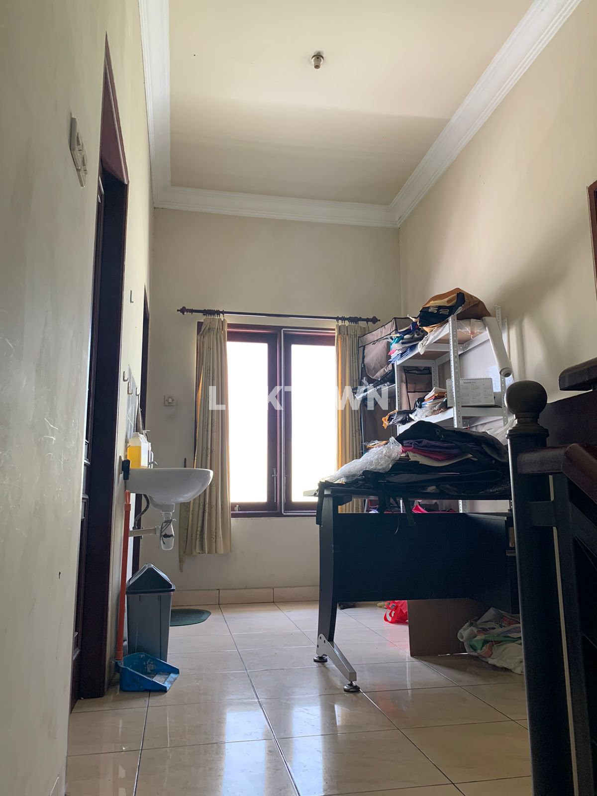 Disewakan Rumah Siap Huni Bebas Banjir di Darmo Bavarian Village Dekat Raya Darmo Permai