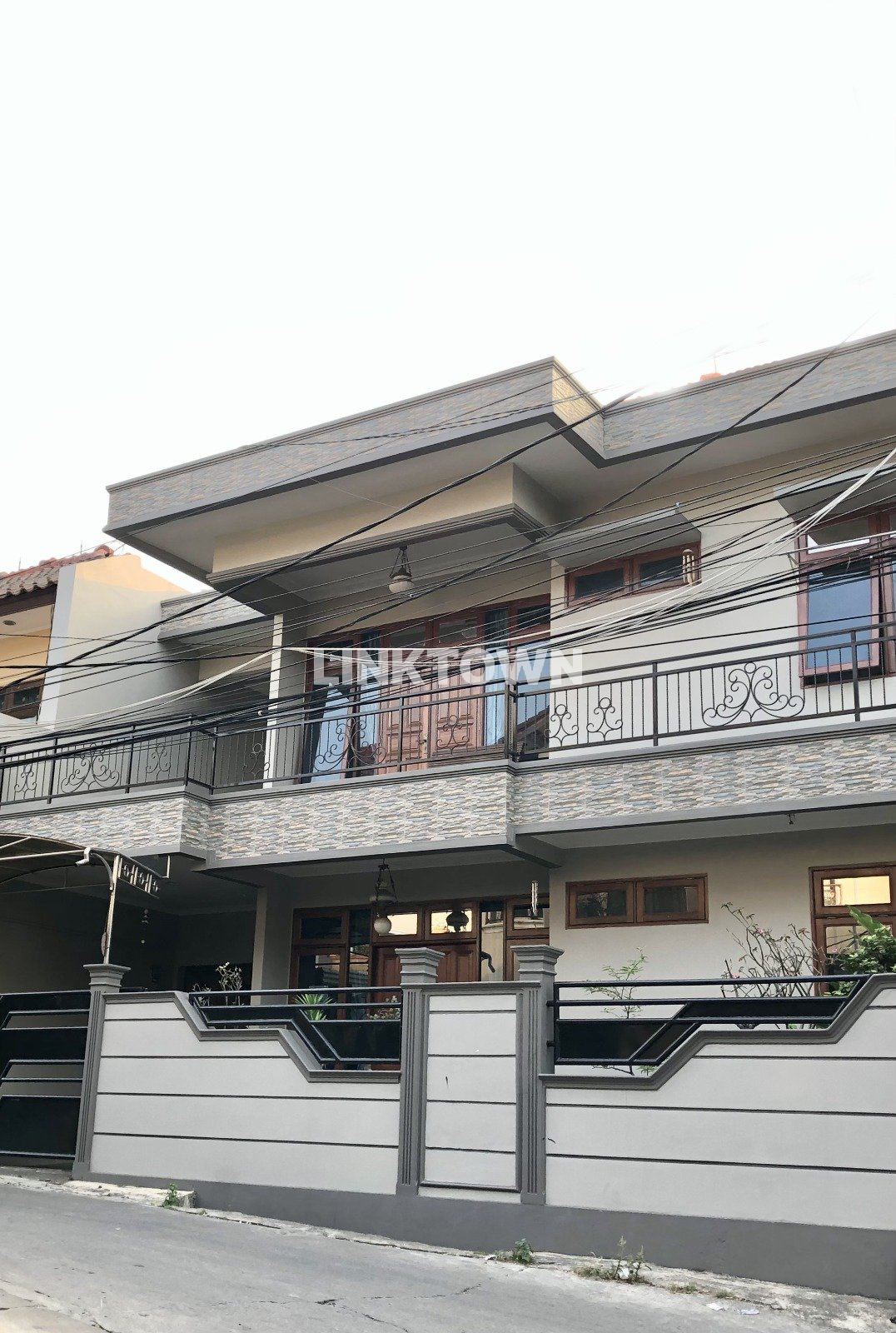 Jual Cepat Rumah Siap Huni Luas 200m² di Jaticempaka, Pondok Gede Jual Cepat Rumah Siap Huni Luas 200m² di Jaticempaka, Pondok Gede