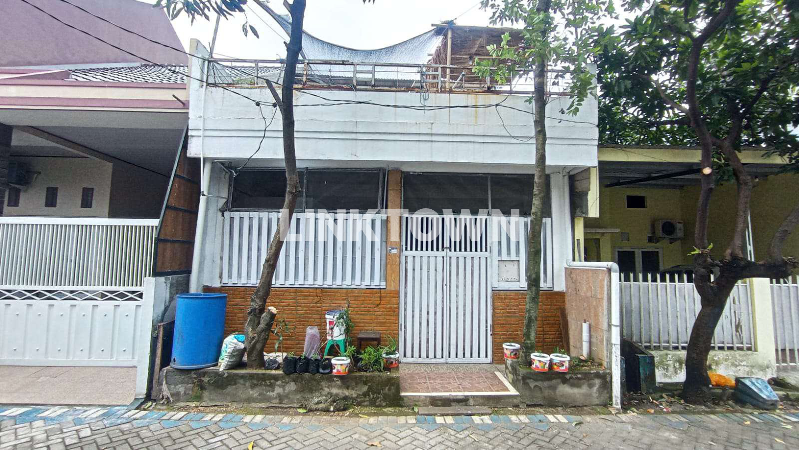 Rumah Mewah Posisi Hook 2 Lantai Dekat Akses Tol di Pondok Mutiara Sidoarjo