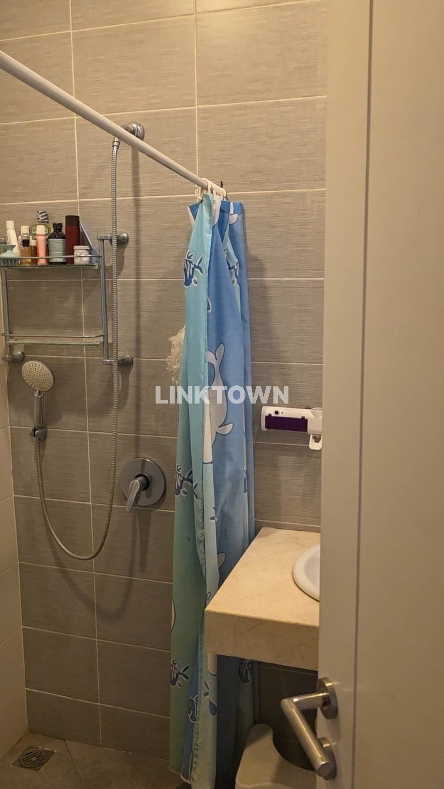 Semifurnished Rumah Siap Huni di Royal Residence Surabaya Barat
