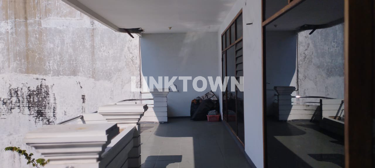 Rumah 2 Lantai High Quality Strategis di Wilayah Dharmahusada Surabaya Timur