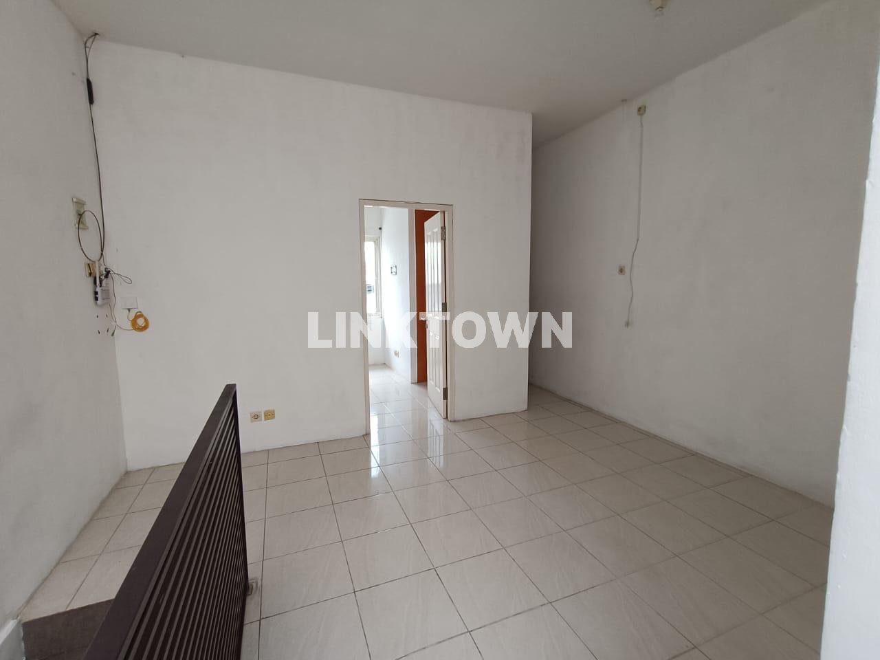 Dijual Ruko Cocok untuk Kantor dan Tempat Usaha di Green City Town House Surabaya