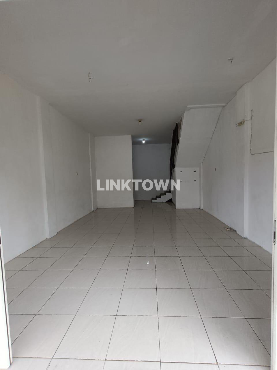 Disewakan Ruko Murah Lokasi Strategis Surabaya Timur di Green City Town House