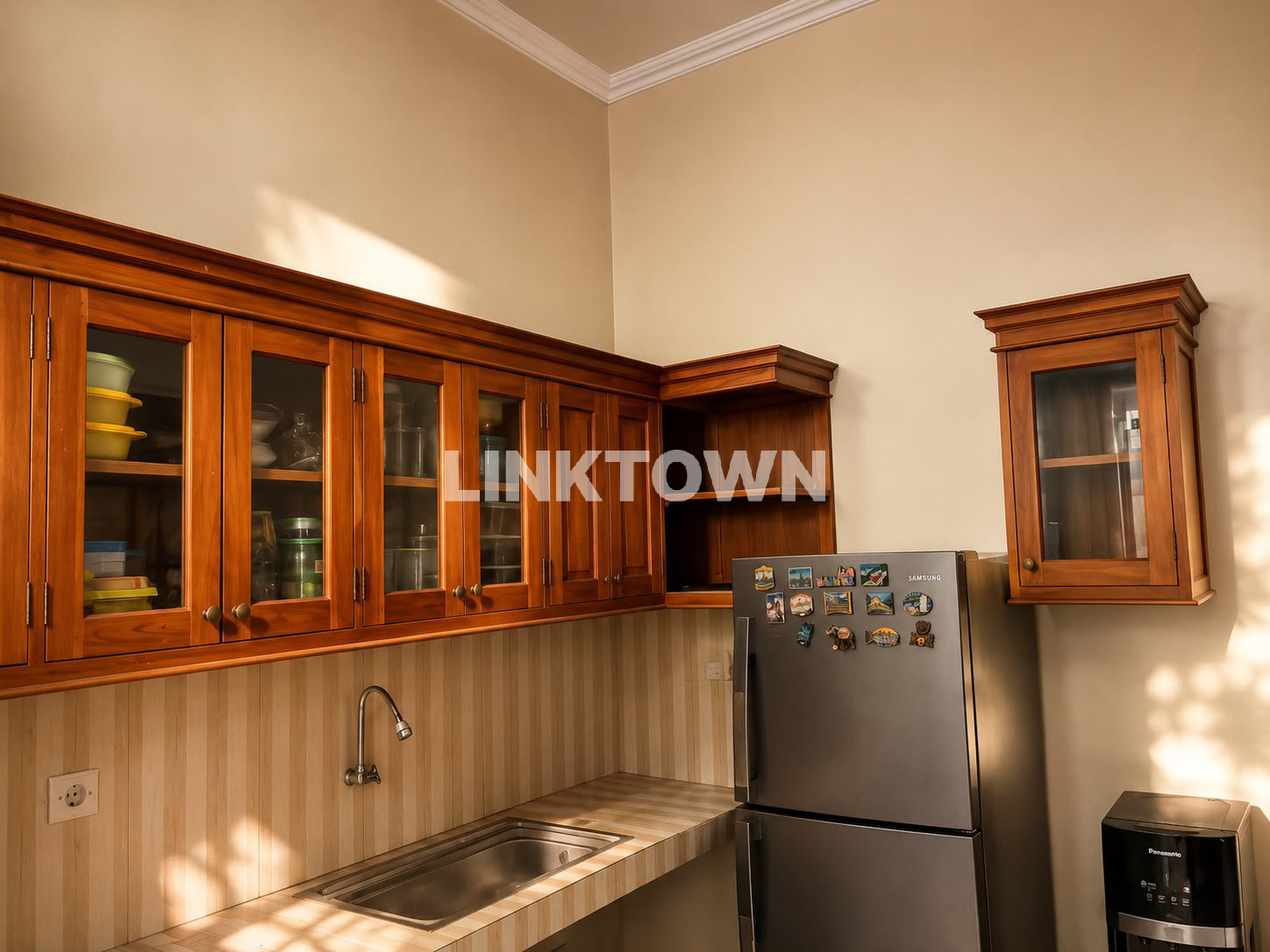 Dijual Full Furnished Nego Rumah Siap Huni 2 Lantai di Krapyak Pucangan